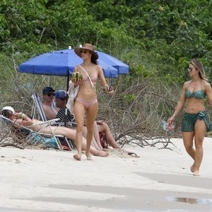 Alessandra Ambrosio Celebrity Nude Pic sexy 031 