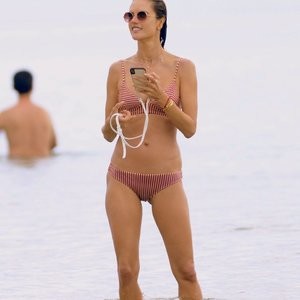 Alessandra Ambrosio Free Nude Celeb sexy 011 