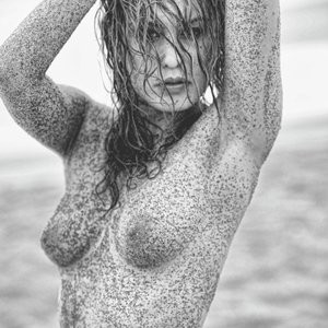 Alex van Zeelandt Free nude Celebrity sexy 002 