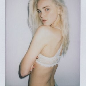 Alexa Reynen Free Nude Celeb sexy 004 
