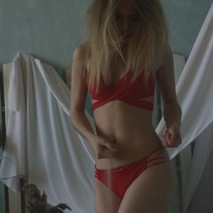 Alexandra Smelova Topless – Celeb Nudes