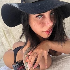 Alexis Mucci Nude Celeb sexy 064 