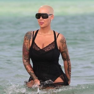 Amber Rose Nude Celebrity Picture sexy 050 