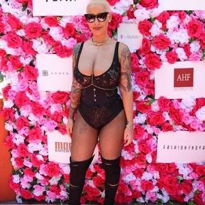 Amber Rose Naked Celebrity Pic sexy 005 