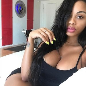 Analicia Chaves Celeb Nude sexy 080 