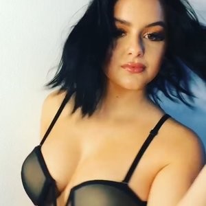 Ariel Winter Free nude Celebrity sexy 001 