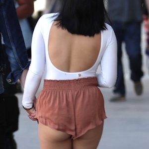 Ariel Winter Wearing The Tiniest Shorts Ever - Celeb Nudes
