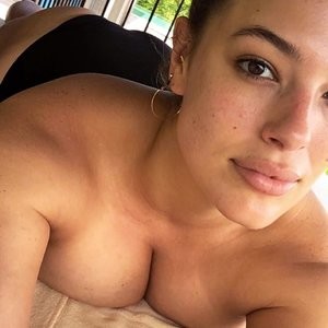 Ashley Graham Sexy Photos – Celeb Nudes