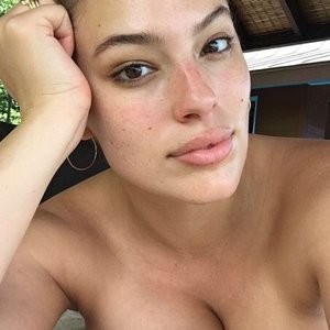 Ashley Graham Famous Nude sexy 002 