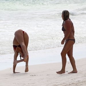 Ashley Hart Nude Celeb Pic sexy 017 