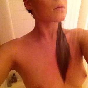 Ashley Pac Free Nude Celeb sexy 003 
