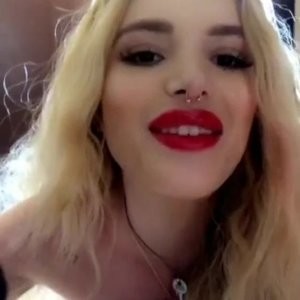 Bella Thorne Streaming Her Naked Tits – Celeb Nudes