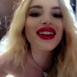 Bella Thorne Streaming Her Naked Tits - Celeb Nudes