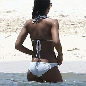 Bikini ass of Jessica Alba - Celeb Nudes