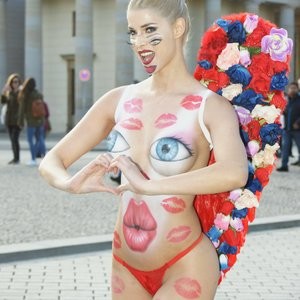Micaela-Schafer Best Celebrity Nude sexy 002 
