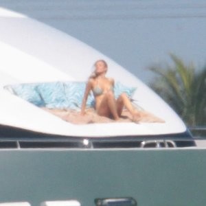 Joanna Krupa Celebrity Leaked Nude Photo sexy 002 