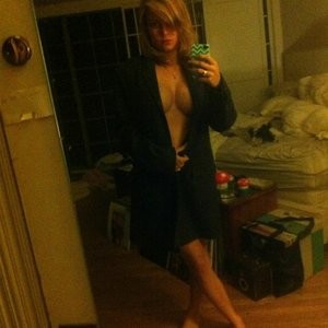 Brie Larson Free Nude Celeb sexy 002 