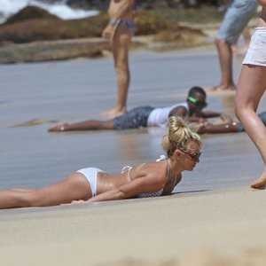 Britney Spears Looks Amazing In Bikini (Again) – Celeb Nudes