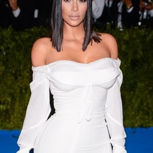 Kim Kardashian Celebrity Nude Pic sexy 011 