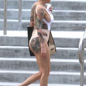Cami Li Nude Celebrity Picture sexy 003 