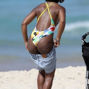 Kelly Rowland Celebrity Nude Pic sexy 002 