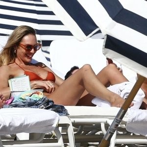 Candice Swanepoel Celebrity Leaked Nude Photo sexy 056 