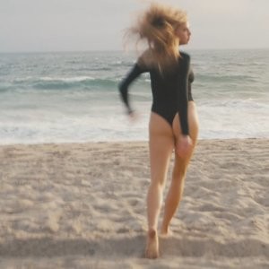 Charlotte McKinney Newest Celebrity Nude sexy 017 