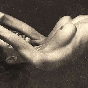 Charlotte McKinney Topless – Celeb Nudes