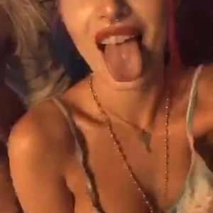 Bella Thorne Celebrity Leaked Nude Photo sexy 046 