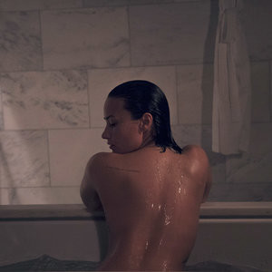 Demi Lovato Nude Celeb Pic sexy 009 
