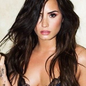 Demi Lovato Naked Celebrity Pic sexy 005 