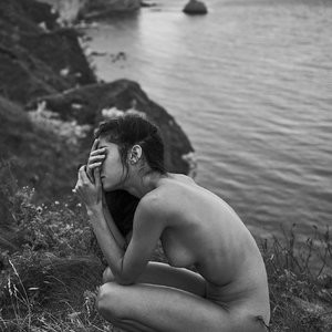 Emilie Payet Free Nude Celeb sexy 002 
