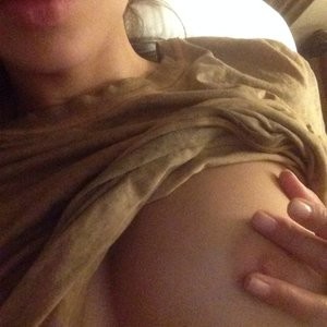 Emily Ratajkowski Celeb Nude sexy 074 