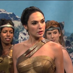 Gal Gadot Naked Celebrity Pic sexy 011 