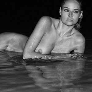 Genevieve Morton Celebrity Nude Pic sexy 007 