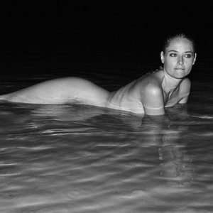 Genevieve Morton Celebrity Nude Pic sexy 012 