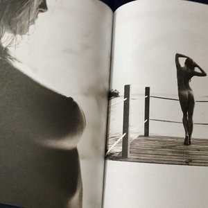 Genevieve Morton Celebrity Leaked Nude Photo sexy 023 