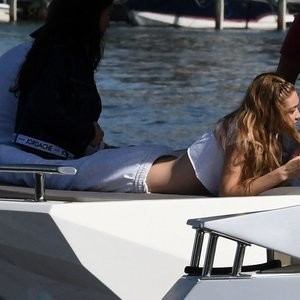 Gigi Hadid Celebrity Nude Pic sexy 016 