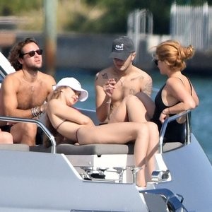 Gigi Hadid Real Celebrity Nude sexy 045 