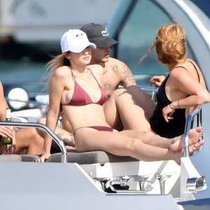 Gigi Hadid Celebrity Nude Pic sexy 055 