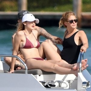 Gigi Hadid Celebrity Leaked Nude Photo sexy 061 