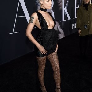 Halsey Braless Real Celebrity Nude sexy 002 