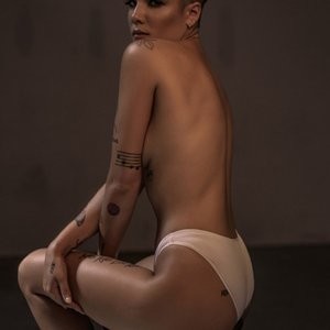 Halsey leaked nude