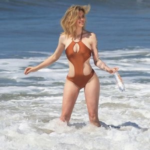 Ireland Baldwin Newest Celebrity Nude sexy 003 