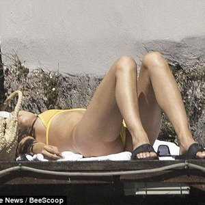 Irina Shayk Naked Celebrity Pic sexy 004 