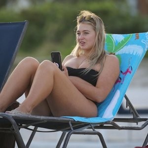 Iskra Lawrence Naked Celebrity Pic sexy 020 