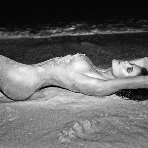 Jenna Pietersen Famous Nude sexy 004 