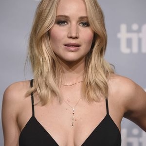 Jennifer Lawrence Nude Celeb sexy 008 