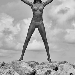 Joan Smalls Famous Nude sexy 003 