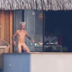 Justin Bieber Nude Celeb Pic sexy 006 